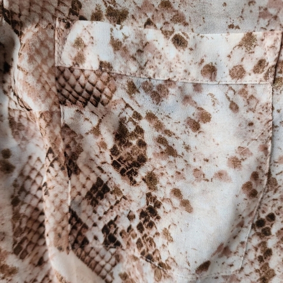 Express Women's Brown Snake Print Top - Picture 2 of 3